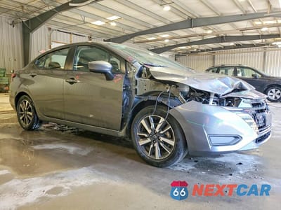 Czwarte zdjęcie samochodu z boku: 2025 NISSAN VERSA SV VIN:3N1CN8EV4SL851924 - miniatura
