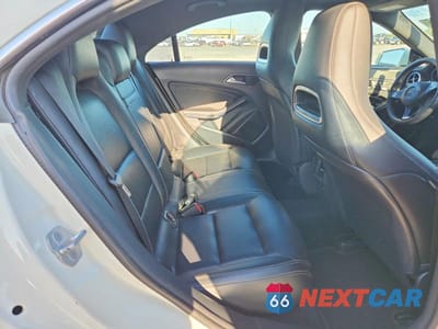 Zdjęcie 10 z 12 samochodu: 2017 MERCEDES-BENZ CLA 250 VIN:WDDSJ4EB3HN428091 - miniatura