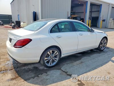 Trzecie zdjęcie samochodu z tyłu: 2019 MERCEDES-BENZ C 300 4MATIC VIN:55SWF8EB6KU302252 - miniatura