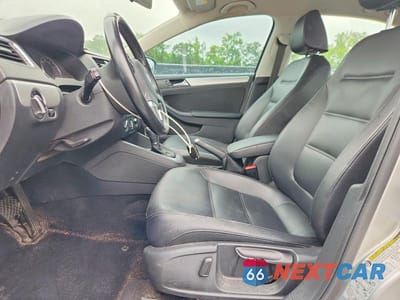 Zdjęcie 7 z 12 samochodu: 2014 VOLKSWAGEN JETTA SE VIN:3VWD07AJ3EM317130 - miniatura