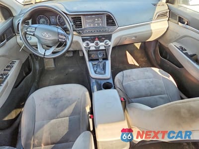 Zdjęcie 8 z 12 samochodu: 2019 HYUNDAI ELANTRA SE VIN:5NPD84LF2KH413142 - miniatura