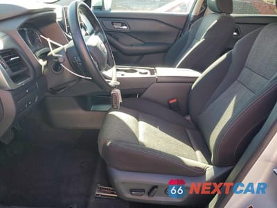 Zdjęcie 7 z 13 samochodu: 2025 NISSAN ROGUE SV VIN:5N1BT3BBXSC770123 - miniatura