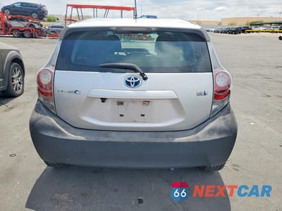 Zdjęcie 6 z 12 samochodu: 2013 TOYOTA PRIUS C TWO VIN:JTDKDTB39D1052927 - miniatura