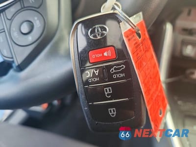 Zdjęcie 13 z 14 samochodu: 2023 TOYOTA RAV4 PRIME SE VIN:JTMAB3FV0PD124257 - miniatura