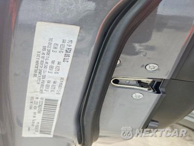 Zdjęcie 13 z 13 samochodu: 2019 CHRYSLER 300 S VIN:2C3CCABG2KH559606 - miniatura