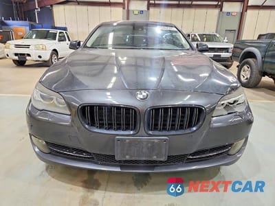 Piąte zdjęcie samochodu w środku: 2011 BMW 535 XI VIN:WBAFU7C54BC439828 - miniatura