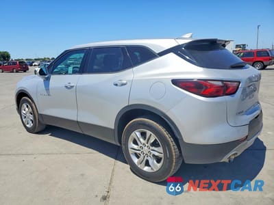 Drugie zdjęcie samochodu z przodu: 2020 CHEVROLET BLAZER VIN:3GNKBBRA7LS666626 - miniatura