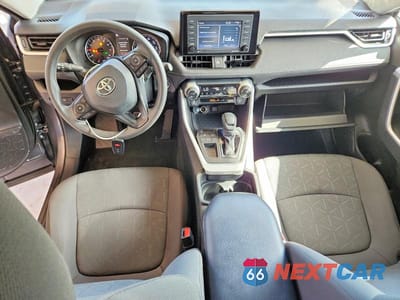 Zdjęcie 8 z 13 samochodu: 2021 TOYOTA RAV4 XLE VIN:2T3W1RFVXMC159366 - miniatura
