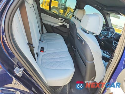 Zdjęcie 11 z 13 samochodu: 2025 BMW X5 M60I VIN:5UX33EU09S9W63852 - miniatura