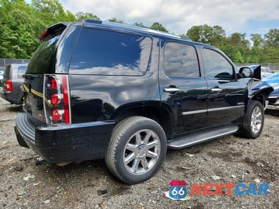Trzecie zdjęcie samochodu z tyłu: 2013 GMC YUKON DENALI VIN:1GKS2EEF1DR353723 - miniatura