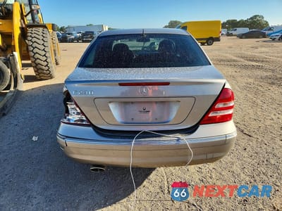 Zdjęcie 6 z 12 samochodu: 2006 MERCEDES-BENZ C 230 VIN:WDBRF52H86A878878 - miniatura