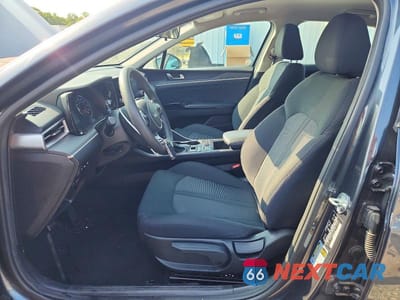 Zdjęcie 7 z 13 samochodu: 2023 KIA K5 LXS VIN:5XXG14J25PG212887 - miniatura