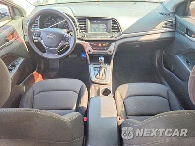 Zdjęcie 8 z 12 samochodu: 2018 HYUNDAI ELANTRA SEL VIN:KMHD84LF0JU587954 - miniatura