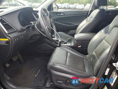 Zdjęcie 7 z 12 samochodu: 2016 HYUNDAI TUCSON LIMITED VIN:KM8J33A29GU080748 - miniatura
