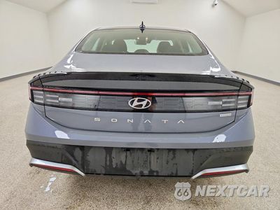 Zdjęcie 6 z 12 samochodu: 2026 HYUNDAI SONATA HYBRID BLUE VIN:KMHL24JJ2TA145444 - miniatura