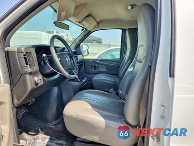 Zdjęcie 7 z 13 samochodu: 2015 GMC SAVANA G3500 VIN:1GTZ7TCB6F1138579 - miniatura