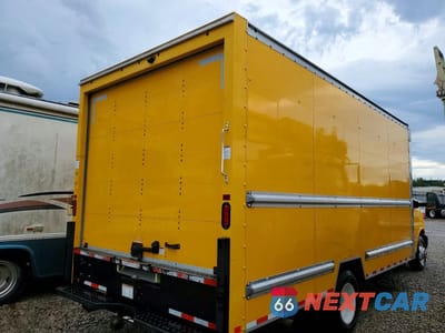 Trzecie zdjęcie samochodu z tyłu: 2022 GMC SAVANA CUTWAY BOX TRUCK VIN:7GZ37TC7XNN002712 - miniatura
