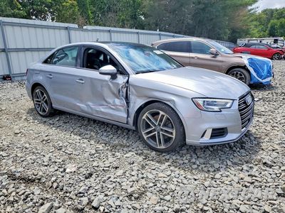 Czwarte zdjęcie samochodu z boku: 2018 AUDI A3 PREMIUM VIN:WAUB8GFF4J1077677 - miniatura