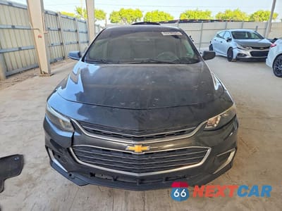 Piąte zdjęcie samochodu w środku: 2017 CHEVROLET MALIBU LS VIN:1G1ZB5ST0HF250152 - miniatura