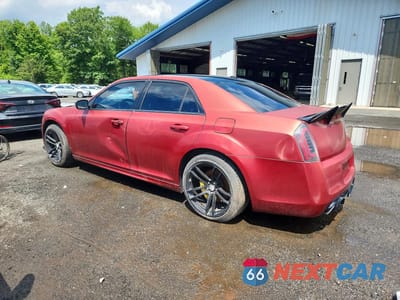 Drugie zdjęcie samochodu z przodu: 2013 CHRYSLER 300 SRT-8 VIN:2C3CCAFJ2DH513220 - miniatura
