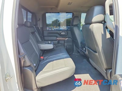Zdjęcie 10 z 12 samochodu: 2021 GMC SIERRA K2500 DENALI VIN:1GT49REY2MF274300 - miniatura