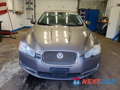 Piąte zdjęcie samochodu w środku: 2010 JAGUAR XF LUXURY VIN:SAJWA0FA6AHR59060 - miniatura
