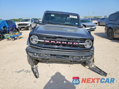 Piąte zdjęcie samochodu w środku: 2024 FORD BRONCO OUTER BANKS VIN:1FMDE8BH7RLB02827 - miniatura