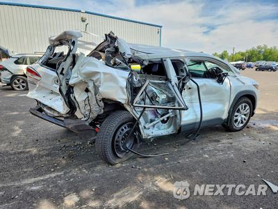 Trzecie zdjęcie samochodu z tyłu: 2024 TOYOTA COROLLA CROSS L VIN:7MUAAABG9RV093554 - miniatura