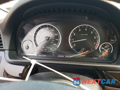 Zdjęcie 9 z 12 samochodu: 2014 BMW 535 XI VIN:WBA5B3C56ED533850 - miniatura