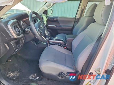 Zdjęcie 7 z 13 samochodu: 2018 TOYOTA TACOMA SR5 V6 VIN:3TMAZ5CN9JM075552 - miniatura