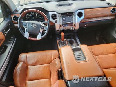 Zdjęcie 8 z 12 samochodu: 2019 TOYOTA TUNDRA 1794 EDITION VIN:5TFAY5F1XKX860170 - miniatura