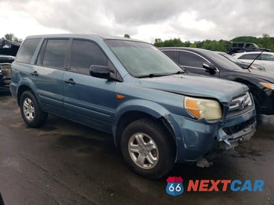 Czwarte zdjęcie samochodu z boku: 2006 HONDA PILOT LX VIN:2HKYF18196H536624 - miniatura