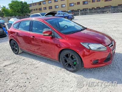 Czwarte zdjęcie samochodu z boku: 2014 FORD FOCUS SE VIN:1FADP3K25EL225345 - miniatura