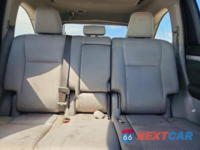 Zdjęcie 10 z 14 samochodu: 2019 TOYOTA HIGHLANDER LE VIN:5TDZARFH3KS047464 - miniatura
