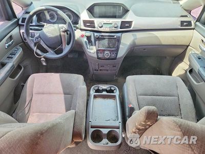 Zdjęcie 8 z 13 samochodu: 2016 HONDA ODYSSEY SE VIN:5FNRL5H32GB037976 - miniatura