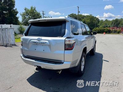 Trzecie zdjęcie samochodu z tyłu: 2016 TOYOTA 4RUNNER SR5 VIN:JTEBU5JR7G5381541 - miniatura