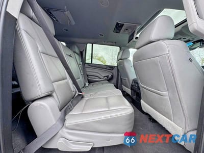 Zdjęcie 6 z 10 samochodu: 2019 CHEVROLET SUBURBAN K1500 LT VIN:1GNSKHKC5KR222533 - miniatura