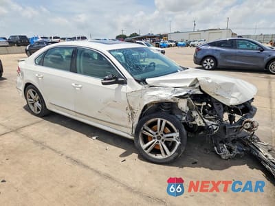 Czwarte zdjęcie samochodu z boku: 2013 VOLKSWAGEN PASSAT SEL VIN:1VWCM7A36DC044508 - miniatura