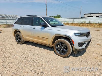Czwarte zdjęcie samochodu z boku: 2024 JEEP GRAND CHEROKEE LIMITED VIN:1C4RJHBG6R8605488 - miniatura