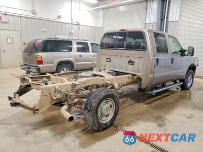 Trzecie zdjęcie samochodu z tyłu: 2005 FORD F350 SRW SUPER DUTY VIN:1FTWW31P45EC34111 - miniatura