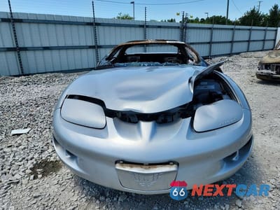 Piąte zdjęcie samochodu w środku: 2000 PONTIAC FIREBIRD VIN:2G2FS22K3Y2107878 - miniatura