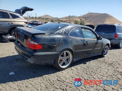 Trzecie zdjęcie samochodu z tyłu: 2002 MERCEDES-BENZ CLK 430 VIN:WDBLJ70G92T111615 - miniatura