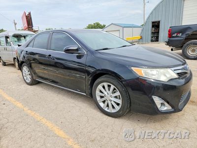 Czwarte zdjęcie samochodu z boku: 2013 TOYOTA CAMRY XLE VIN:4T4BF1FK4DR333632 - miniatura