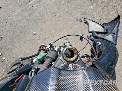 Zdjęcie 7 z 8 samochodu: 2005 YAMAHA YZFR1 VIN:JYARN13E65A014259 - miniatura