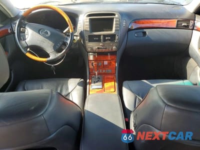 Zdjęcie 8 z 12 samochodu: 2005 LEXUS LS 430 VIN:JTHBN36F355001935 - miniatura