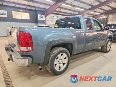 Trzecie zdjęcie samochodu z tyłu: 2008 GMC SIERRA K1500 VIN:2GTEK19J381269174 - miniatura