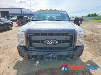 Piąte zdjęcie samochodu w środku: 2015 FORD F350 SUPER DUTY VIN:1FT8W3CT0FEC37382 - miniatura