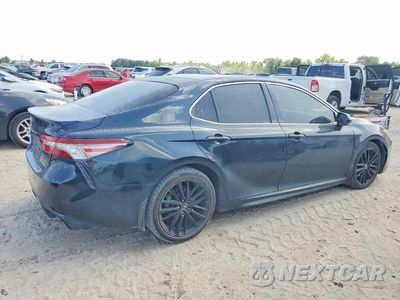 Trzecie zdjęcie samochodu z tyłu: 2018 TOYOTA CAMRY XSE VIN:4T1B61HK6JU669897 - miniatura