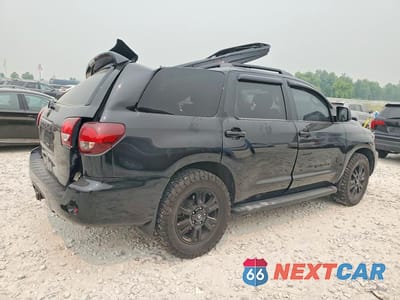 Trzecie zdjęcie samochodu z tyłu: 2019 TOYOTA SEQUOIA TRD SPORT VIN:5TDBY5G15KS174210 - miniatura