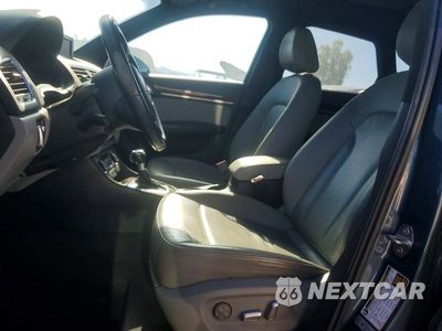 Zdjęcie 7 z 12 samochodu: 2016 AUDI Q3 PREMIUM PLUS VIN:WA1EFCFS0GR010011 - miniatura